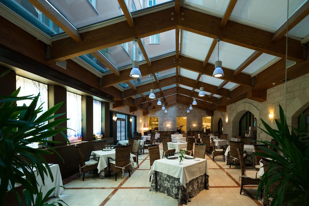 Hotel Palacio De Blasones